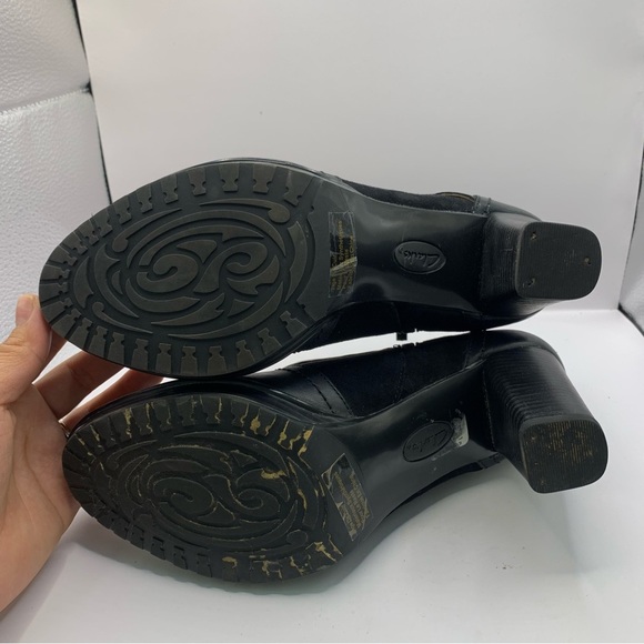 Clarks Black Leather Zip High Heel Ankle Boots Womens Size 10 M Style 2610493 - Picture 9 of 10